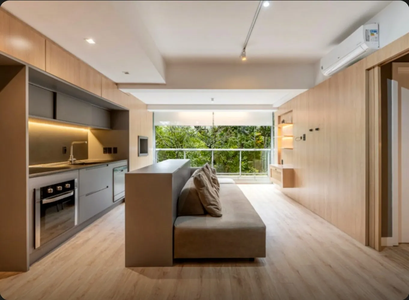 2 suítes no Trend Nova Carlos Gomes, 77 m², andar baixo, R$ 950 mil. Fotografias da seleção Me Mostra.